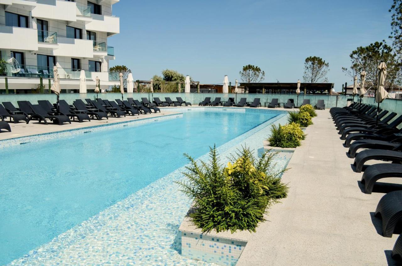Teona - Infinity Pool & Spa Resort Năvodari Екстериор снимка